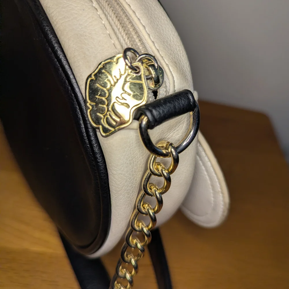 ‼️PRICE DROP‼️▪️Betsy Johnson ▪ "What's The Buzz" Bee Crossbody - Black & White - Picture 10 of 11